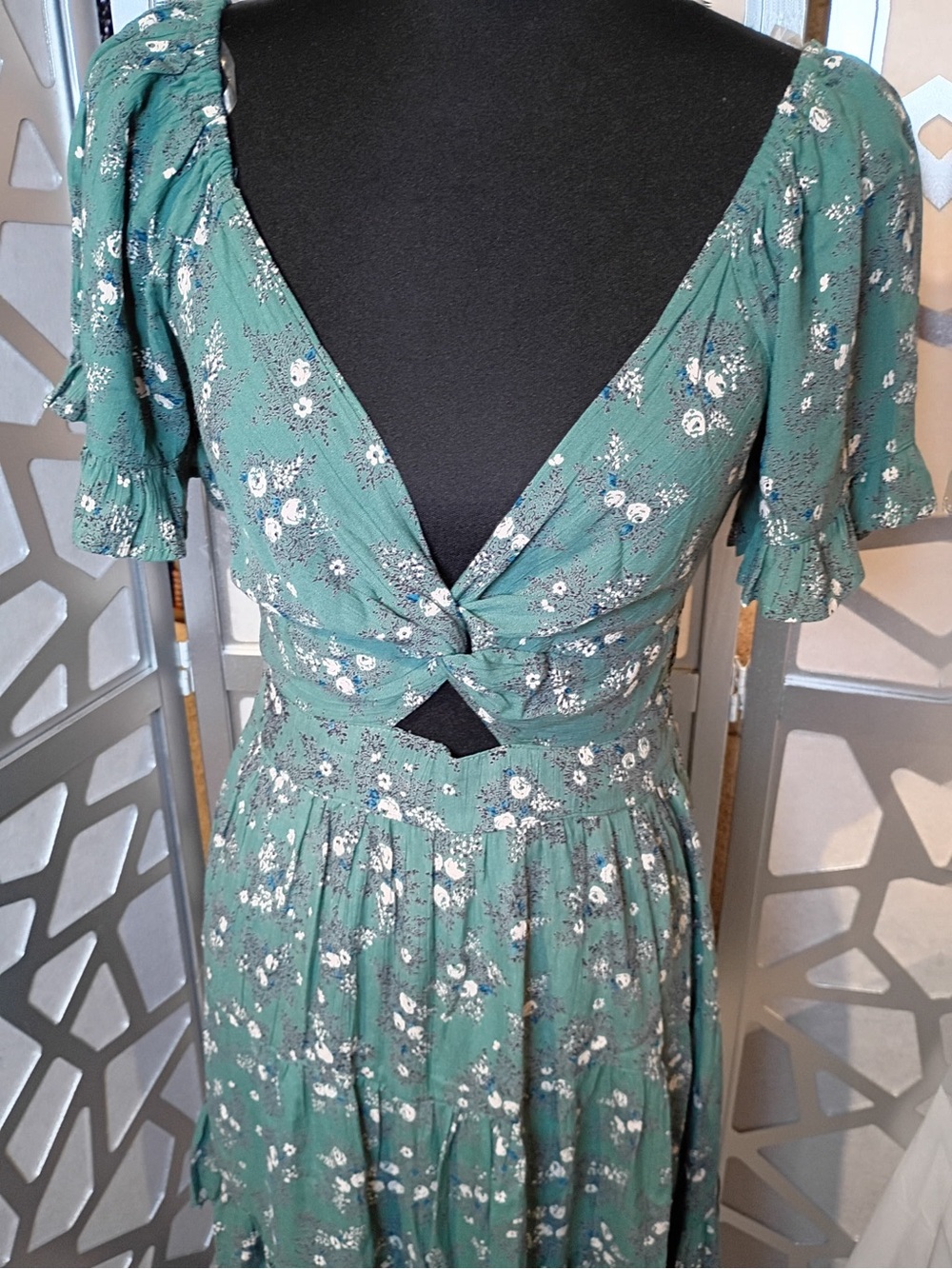 Angie Green Floral Smocked Mini Dress Size M Boho Cottagecore - Picture 7 of 8